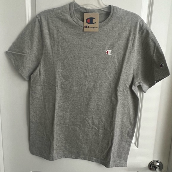 💥 NWT Champion small logo t-shirt in gray💥 - Picture 5 of 7